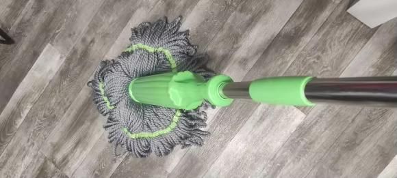 Self Twisting Rotating Mop